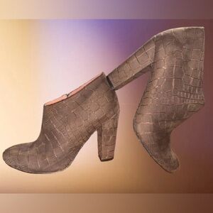 Sigerson Morrison croc embossed suede/metallic ankle booties Sz 6.5